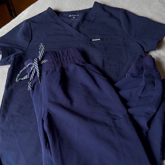 Navy Blue Jaanuu Scrub Set - Picture 2 of 6